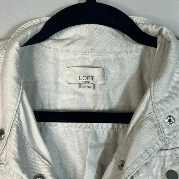 LOFT Cream Lightweight Utility Jacket with Drawstring Waist - XS Petite - EUC - Picture 2 of 11